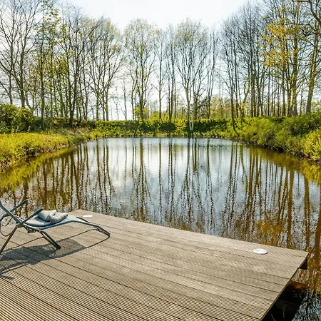 Holiday home Reetdach Ostfriesenhaus *