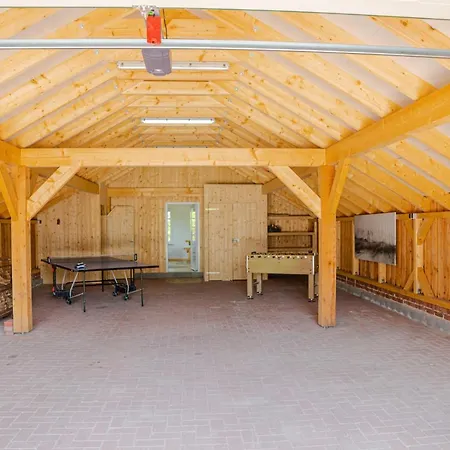 Holiday home Reetdach Ostfriesenhaus