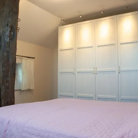 Holiday home Reetdach Ostfriesenhaus Sudbrookmerland